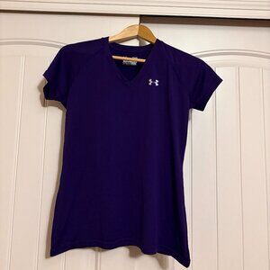Under Armour Semi Fitted Activewear T Shirt Small Purple Short Sleeve V Neck